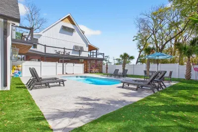 Harbor Lights Resort - image 14 of 98