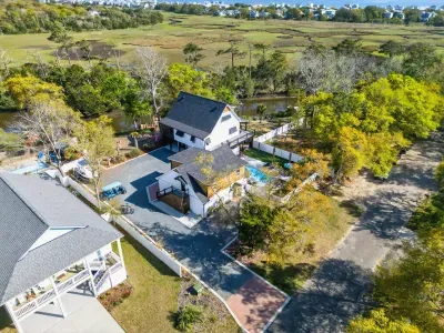 Harbor Lights Resort - image 85 of 98