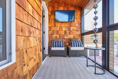 Harbor Lights Resort - image 28 of 98