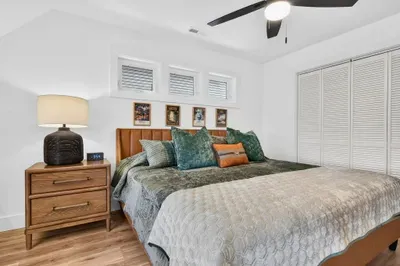 Harbor Lights Resort - image 40 of 98