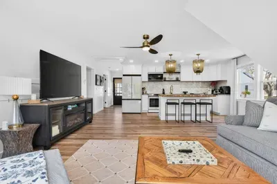 Harbor Lights Resort - image 67 of 98