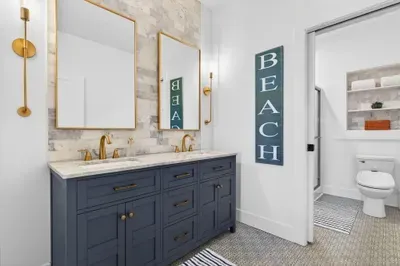 Harbor Lights Resort - image 35 of 98