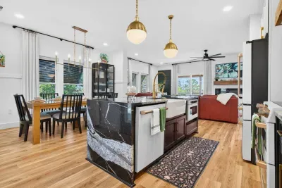 Harbor Lights Resort - image 25 of 98