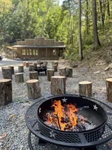 Evenings are better around the fire.  Enjoy these community fire pit stations, perfect for roasting s’mores, sharing stories, and soaking in the mountain atmosphere.