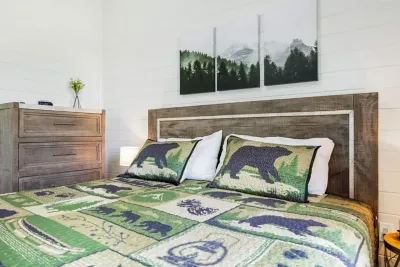 Our traditional bear-themed décor creates an authentic lodge feel — and yes, the community is home to resident bears you may see while you’re here.