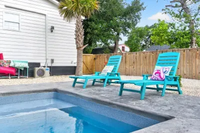 Silver Palms Cottage - image 75 of 77