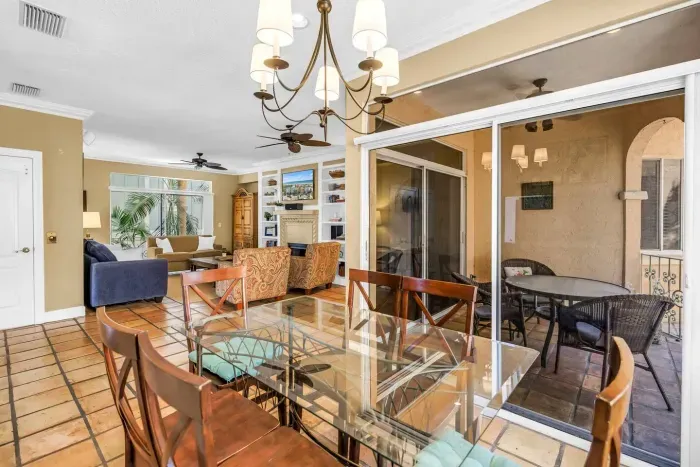 Dining Area: Enjoy meals surrounded by natural light and vibrant decor, perfect for gathering!