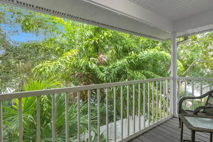 Balcony Retreat: Enjoy tropical views from your private balcony oasis in Siesta Key!