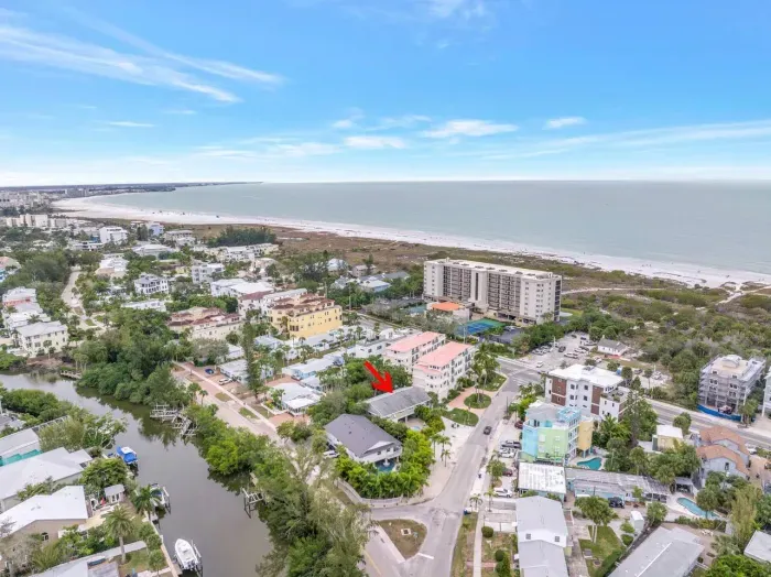 Aerial View: Stunning location a stroll from the beach and vibrant Siesta Key life!