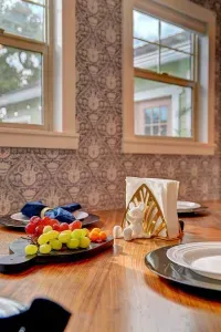 ️ Gather your crew for a feast—spot the Hidden Mickeys on the walls while the bench seating easily fits your little Mouseketeers.
