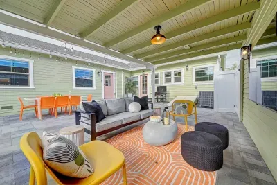 They call it a California Room.