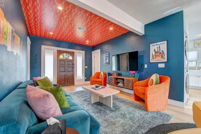 ️Retro Disney posters on the walls, popcorn in hand, and a 60 inch smart TV with included Disney+ and Netflix to stream all your favorite flix