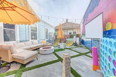 Movies under the stars? Yes, please.