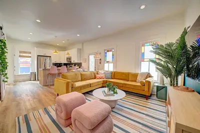 That San Diego boho vibe where every seat is the “good seat.”