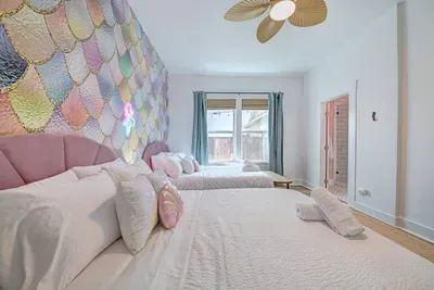 ‍♀️ Saltwater hair, don’t care…there’s a shower right in your ensuite.