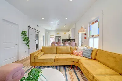 Warning: this couch has been known to photobomb Instagram stories.