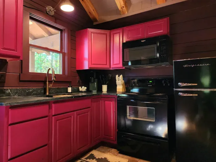 Lazy Bear Cabin - image 10 of 17
