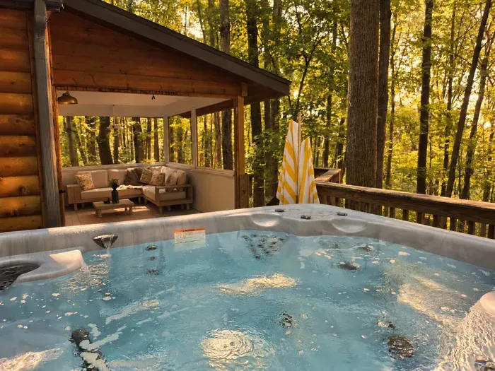 Romantic Secluded Log Cabin: Hot Tub, Movies - image 6 of 42