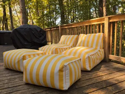 Romantic Secluded Log Cabin: Hot Tub, Movies