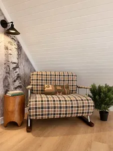 Romantic Secluded Log Cabin: Hot Tub, Movies - image 36 of 42