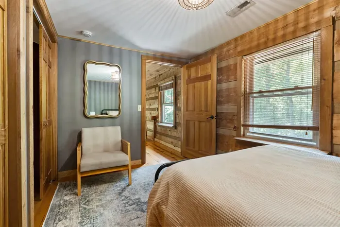 Fun Luxury Lodge Sleeping 25: Hot Tub, 16 Acres - image 37 of 78