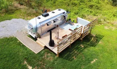 Top Tin Airstream - image 31 of 33