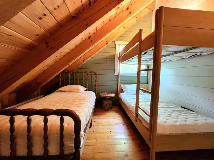 Black Bear Getaway Cabin - image 12 of 23