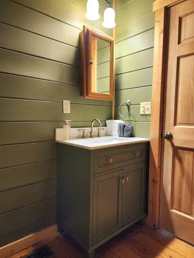 Black Bear Getaway Cabin - image 16 of 23