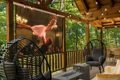 Black Bear Getaway Cabin