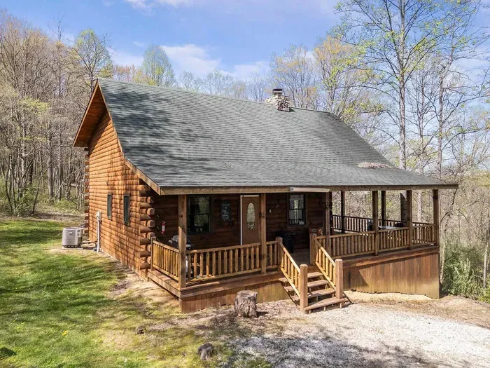 Black Bear Getaway Cabin - image 18 of 23