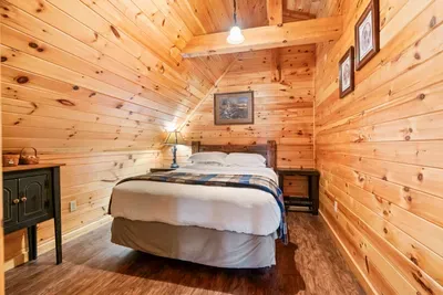 Autumn Leaf Lodge - image 48 of 73