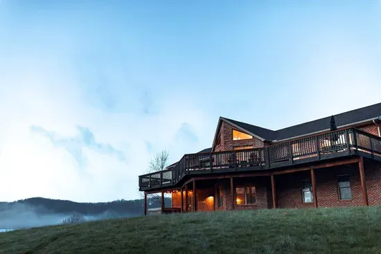 Whiskey Ridge Lodge