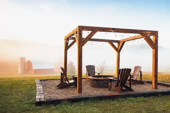 Enjoy a fire under the stars offering great view above and below.  Please reach out prior to booking about local fire bans.