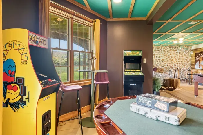 Whiskey Ridge Lodge - image 41 of 85