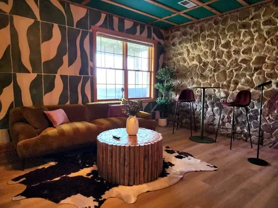 Whiskey Ridge Lodge