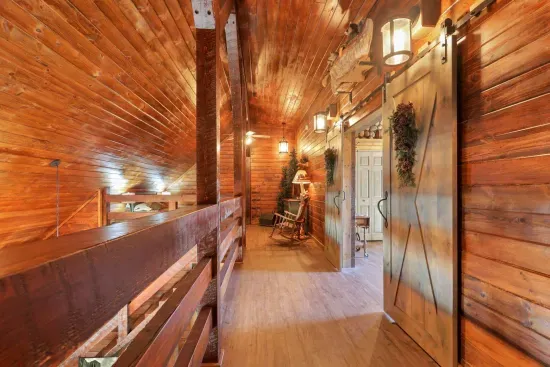 Treetop View Lodge