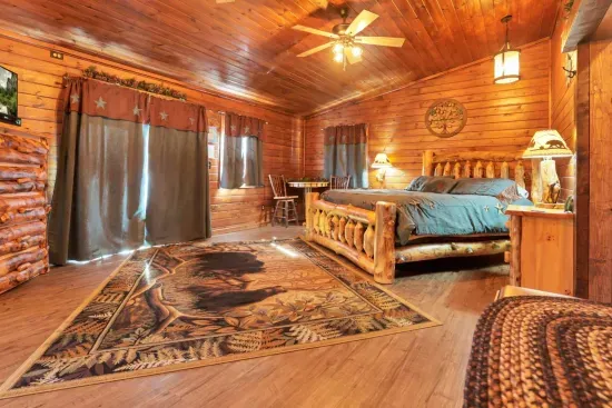 Treetop View Lodge