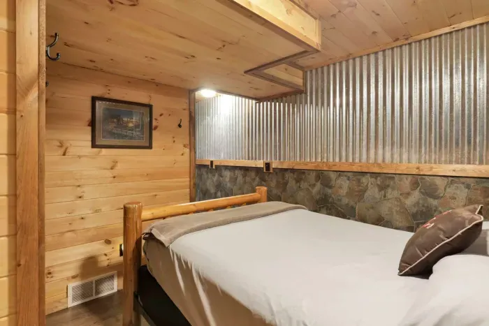 Luxury Secluded Lodge with a View | Hot Tub•Games - image 27 of 45