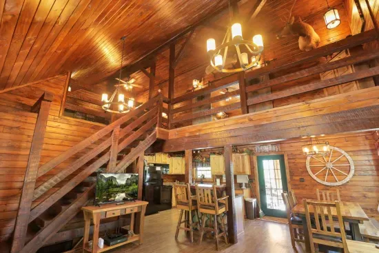 Treetop View Lodge