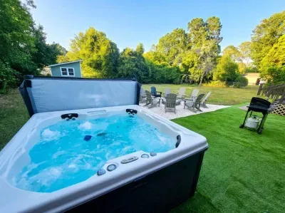 Hot tub 1