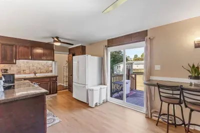 Full kitchen 2
