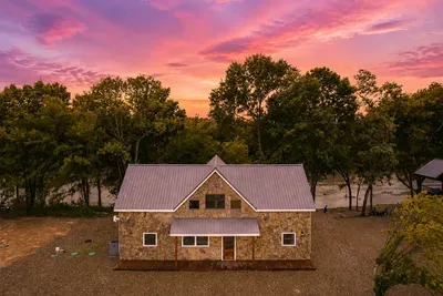 Charming stone cabin near the water with stunning sunset views