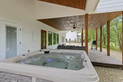 Private hot tub