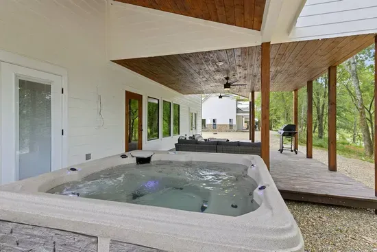 Private hot tub