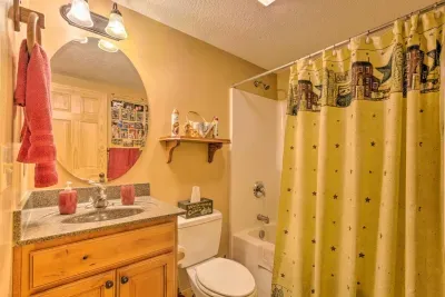 Sperry Hideaway - image 20 of 32