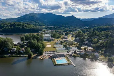 Enjoy all that Lake Junaluska has to offer including a pool, tennis courts, volleyball courts, mini golf, canoe and kayak rentals, and more! *Most amenities available from Memorial Day to Labor Day yearly.
