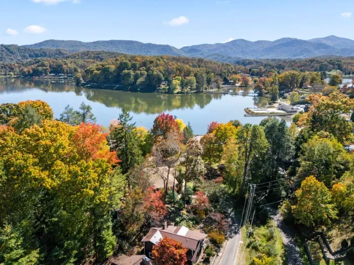 Happy Hollow is a short walk to Lake Junaluska, the Rose Walk, Playground, and Community Center.