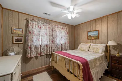 Hudnall House - image 11 of 35