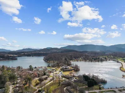 Hudnall House - image 15 of 35