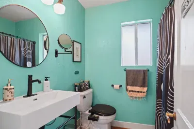Cleanliness gets five stars—plus a basket of ‘just in case’ essentials guests love